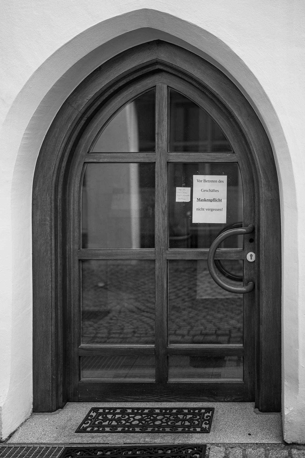 Maskenpflicht in geschlossenem Laden